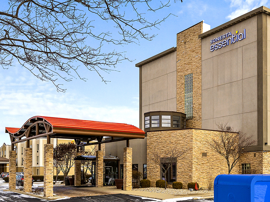 Front exterior view of Sonesta Essential Indianapolis Airport
